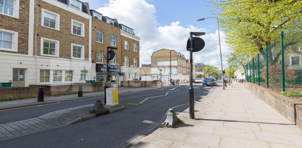 			STUNNING ONE BED!  , 1 Bedroom, 1 bath, 1 reception Flat			 Tollington Way, HOLLOWAY